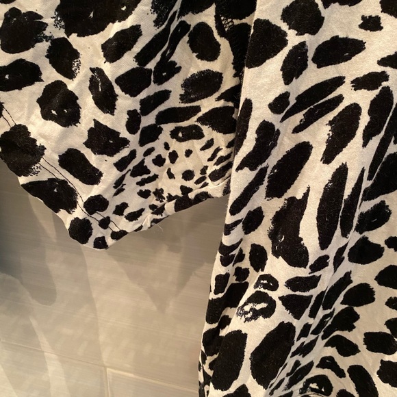 Topshop Petite Giraffe Print Crop Crew Neck Tshirt - Picture 6 of 6